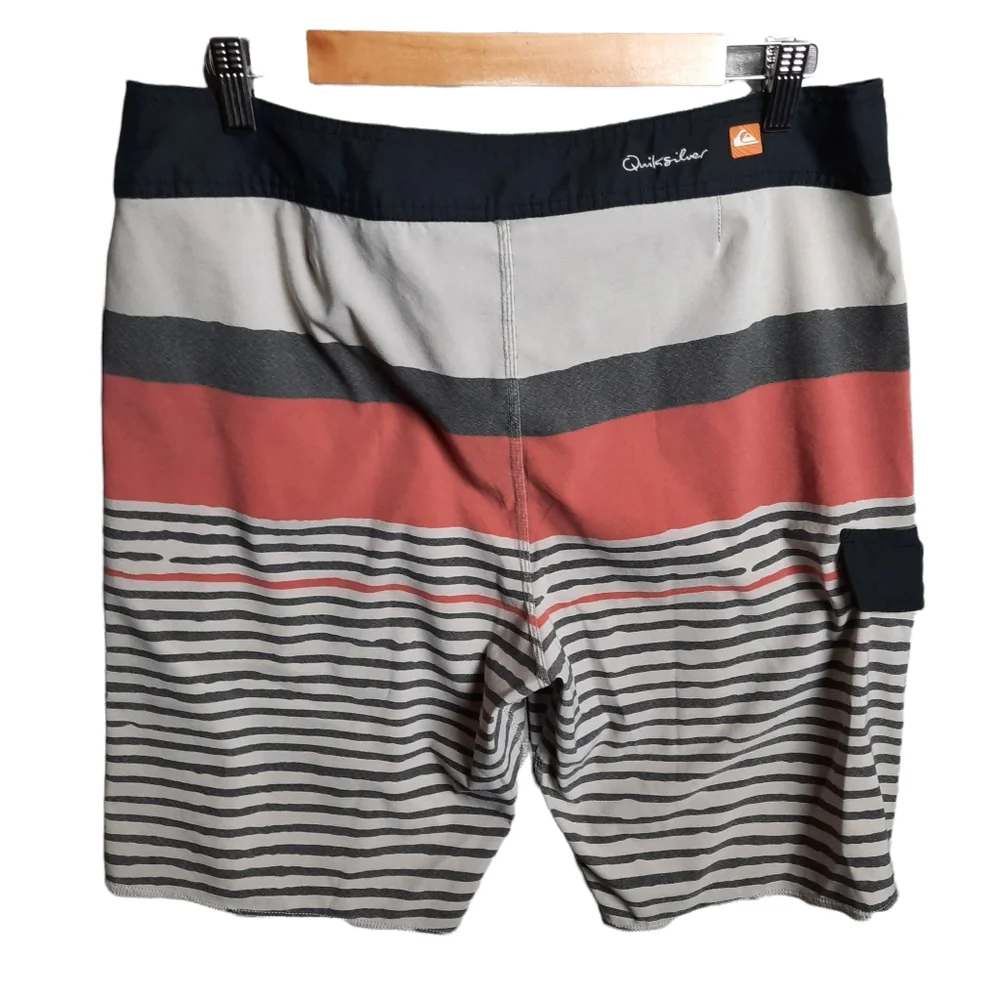 Quiksilver Packable Stripe Board Shorts SZ 34